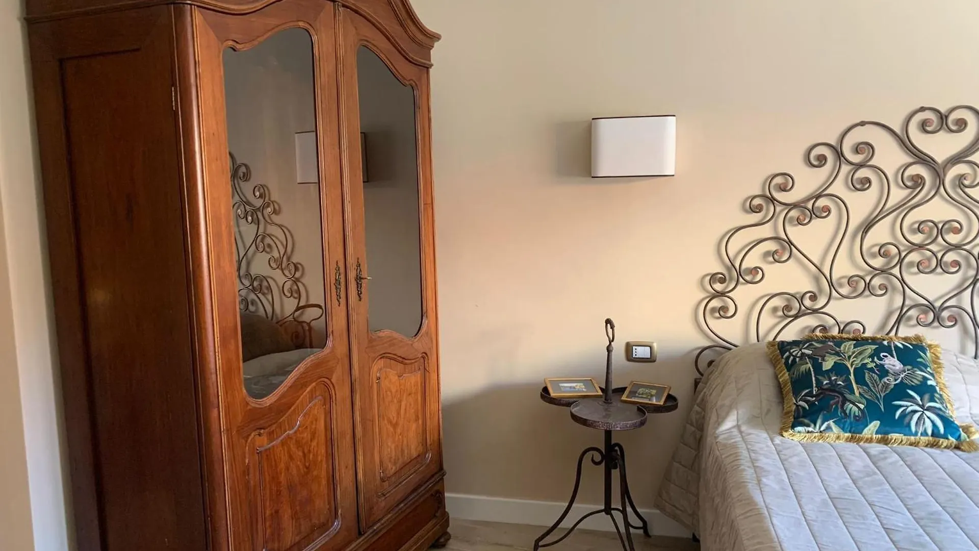 Central Luxury Rooms Olbia Italia