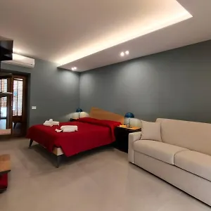 https://chiazzannintra.sicilyhotelsitaly.net